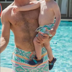 Nwt Chubbies Boys En Fuego Swim Trunks 